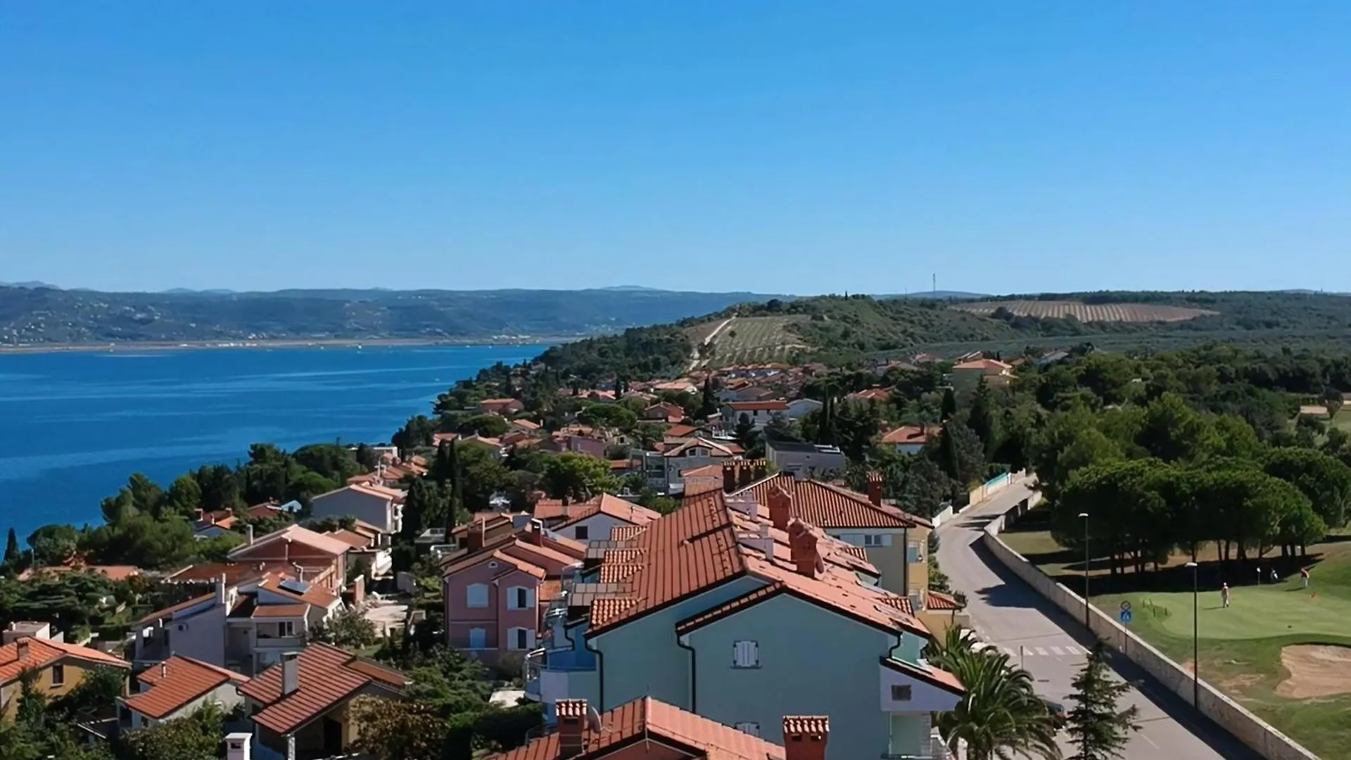 Villa Del Golfo Mit Tollem Ausblick Auf Die Alpen Savudrija Croatia